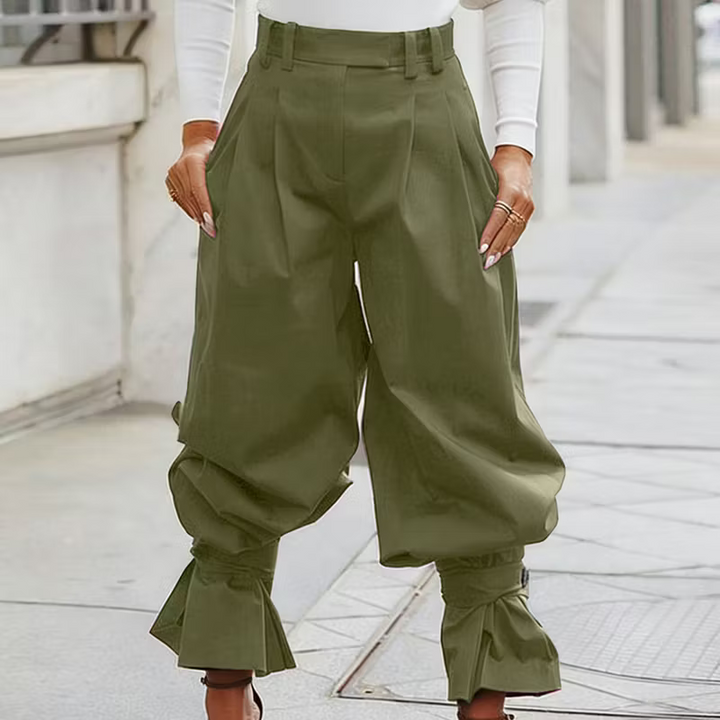 Dianella - Hochtaillierte Hose mit Rüschen-Saum