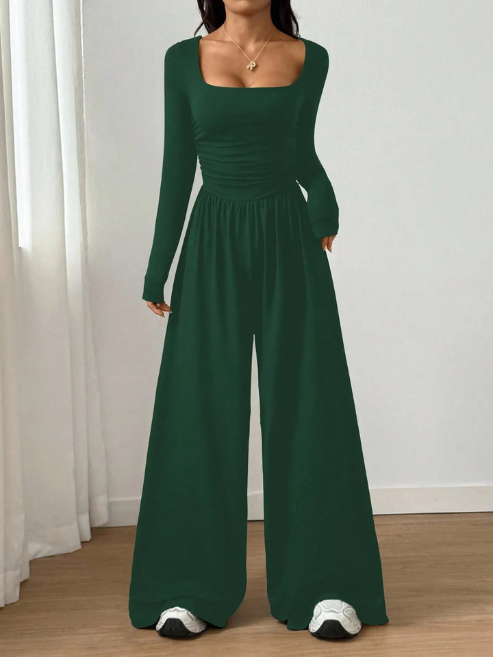 Alise - Geraffter Jumpsuit mit quadratischem Ausschnitt und weiten Beinen