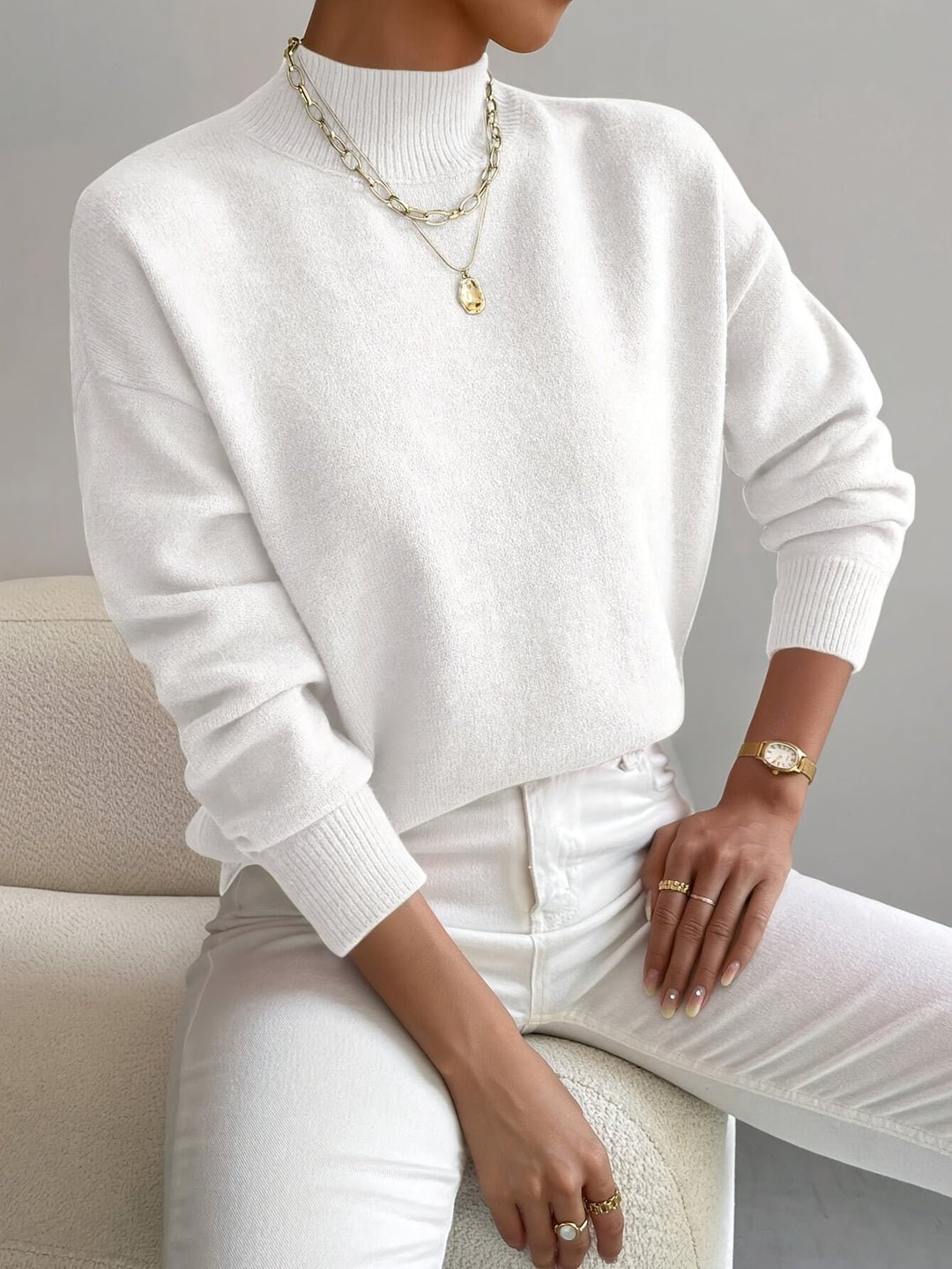Astra - Locker geschnittener Strickpullover mit Stehkragen