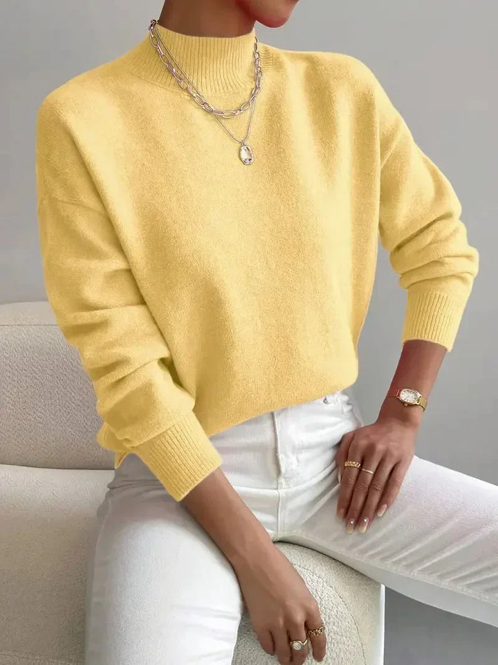 Astra - Locker geschnittener Strickpullover mit Stehkragen