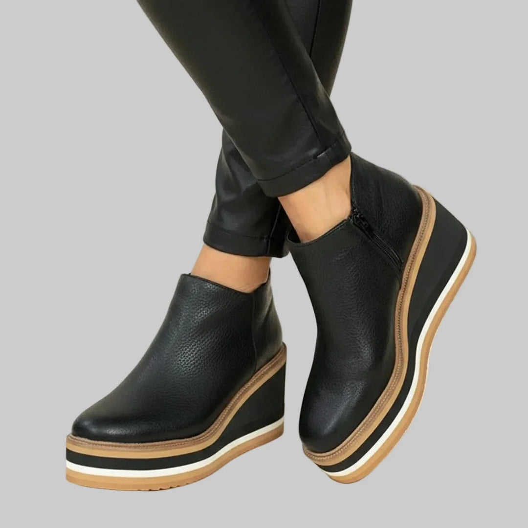 Fayloria - Keilabsatz-Stiefeletten mit Komfort-Passform