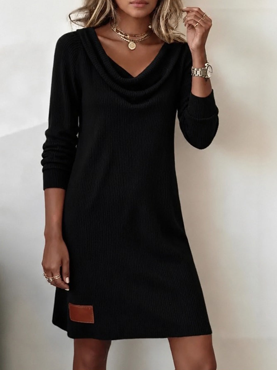 Avena - Geripptes Kleid mit Cowl-Neck