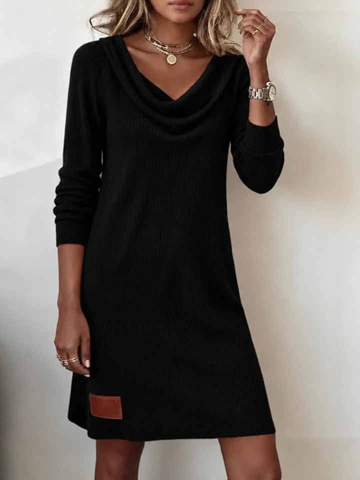 Avena - Geripptes Kleid mit Cowl-Neck