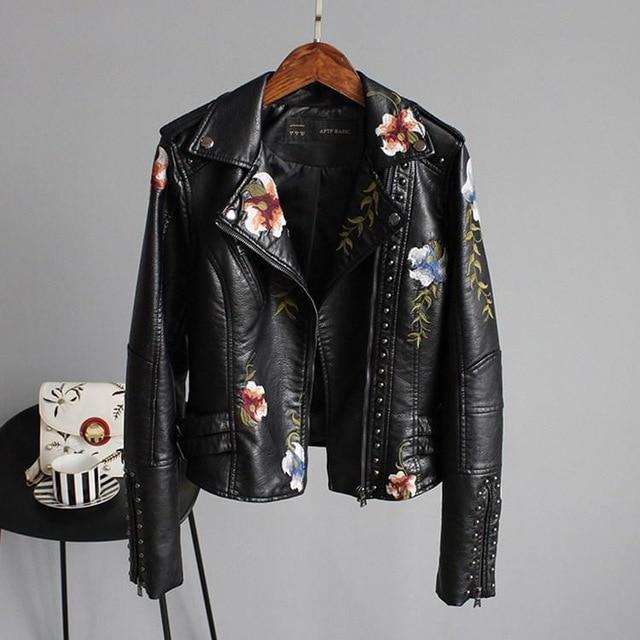 Euphemia - Taillierte bestickte Jacke